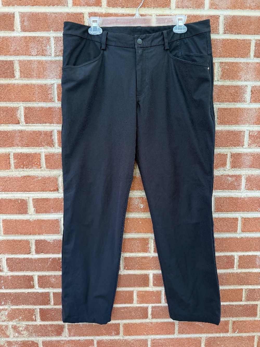 Lululemon Men's Black Performance Pants Size 36 Athletic Travel Golf